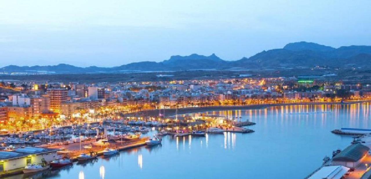 Puerto De Mazarron Large House With Roof Terrace & Sea Views-5 Guests Have 3 Bedrooms & 1 To 4 Guests Have 2 Bedrooms Kültér fotó